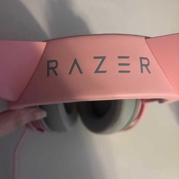Razer Kitty Gaming Headset - Picture 2 of 4